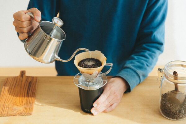 【コーヒーの知識】ディカフェの豆は新鮮でも膨らみにくいのはナゼ？膨らまないと味に影響はあるの？